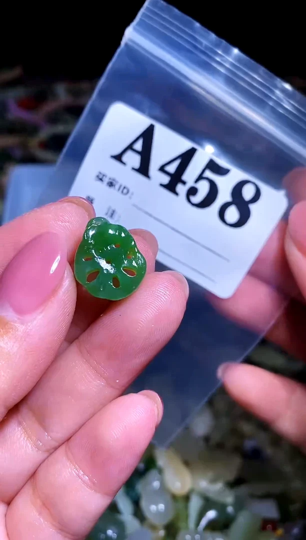 和田玉未镶嵌颈饰1