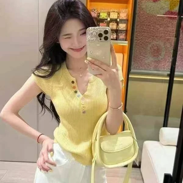 新款韩系彩扣短袖夏季短款薄针织打底衫显瘦百搭女上衣