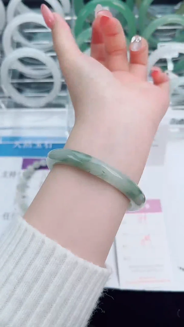 未镶嵌手镯石英质玉134-59/60