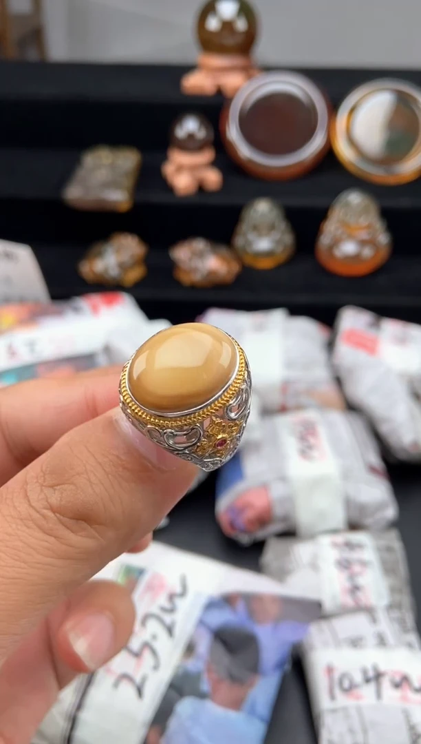未镶嵌琥珀戒指根蜜戒指