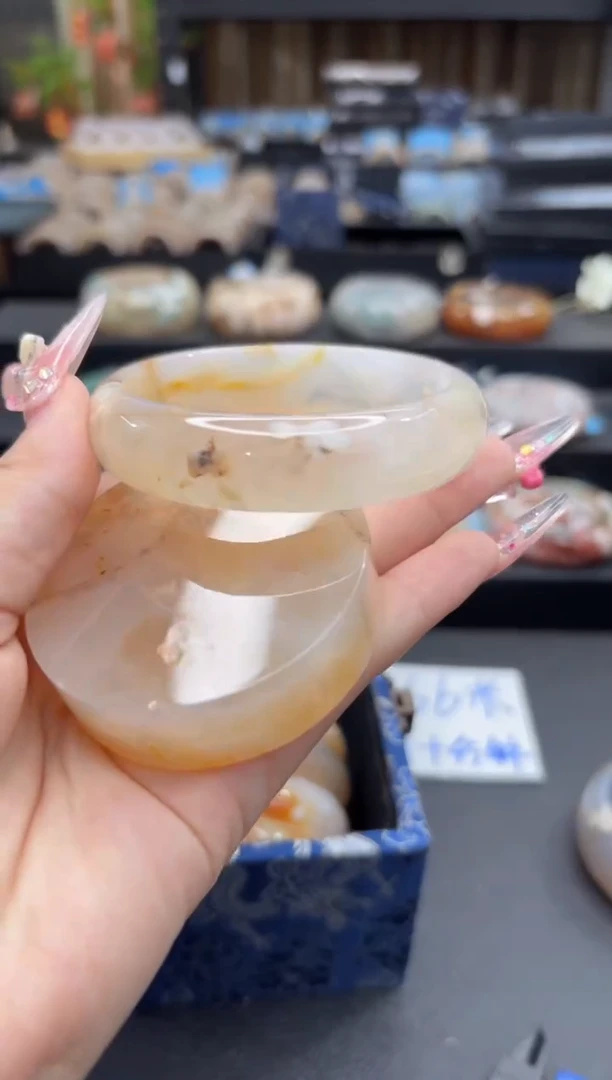 未镶嵌手镯石英质玉64(60圈赠送镯心)