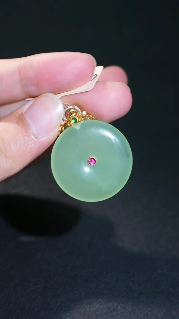 吊坠(不含链)18K金镶嵌和田玉20