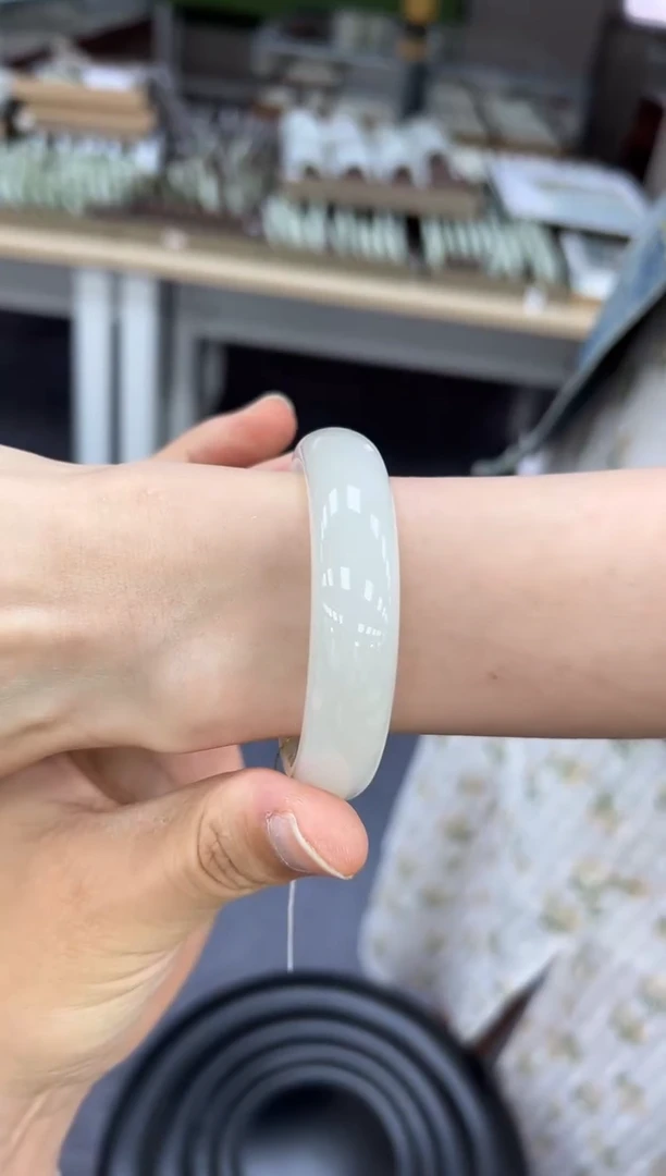 和田玉手镯未镶嵌52-53