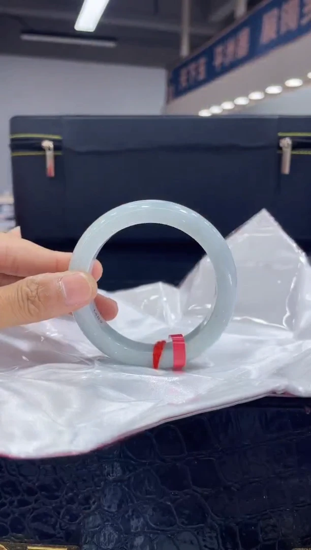 未镶嵌手镯翡翠15 5556