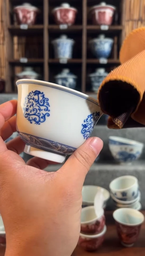 【闪购商品】a236天禄言瓷缠枝莲盖碗