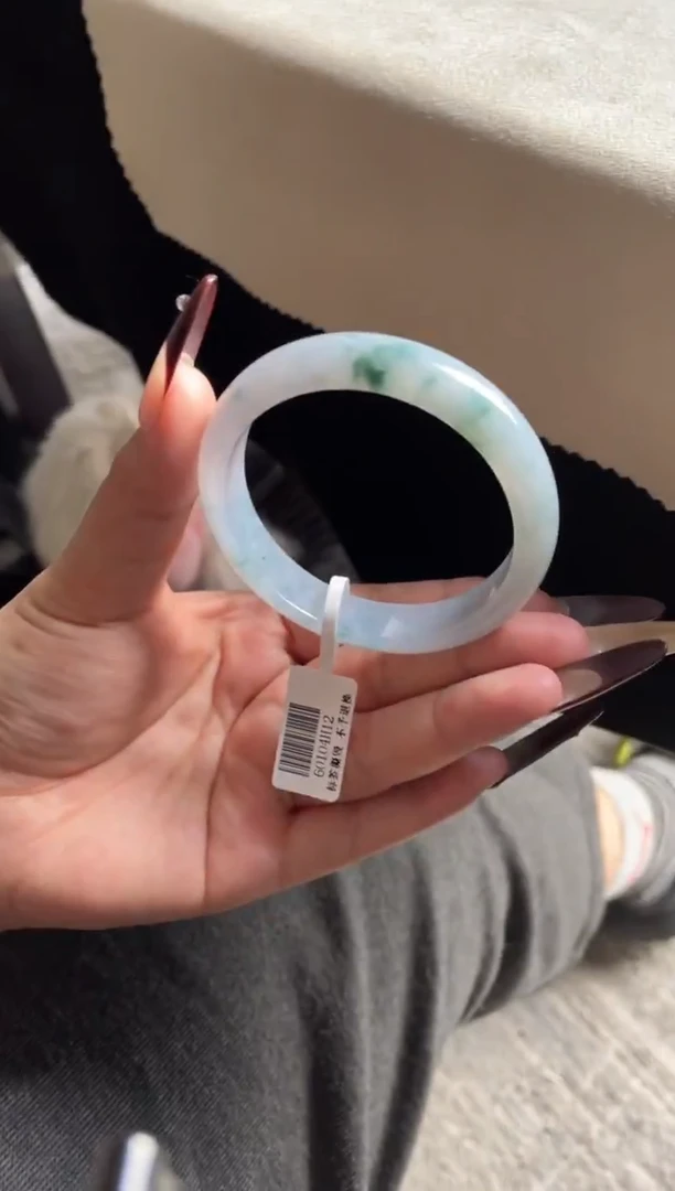未镶嵌手镯翡翠三天鉴赏期