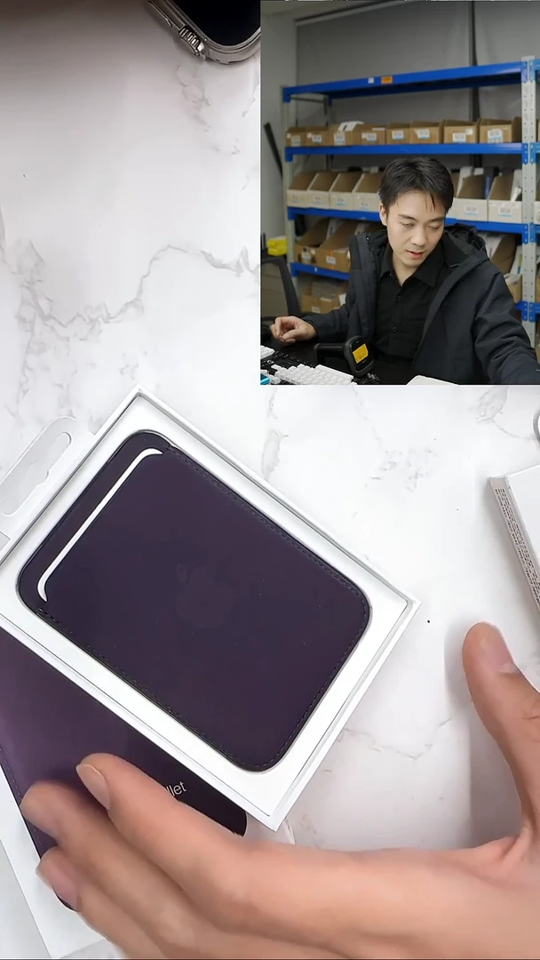 准新品95新 精织斜纹 卡包 黑莓色 支持定位