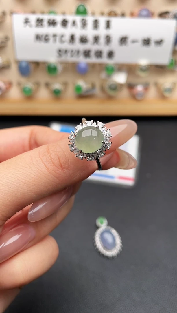 银S925镶嵌戒指翡翠一物一证一礼盒