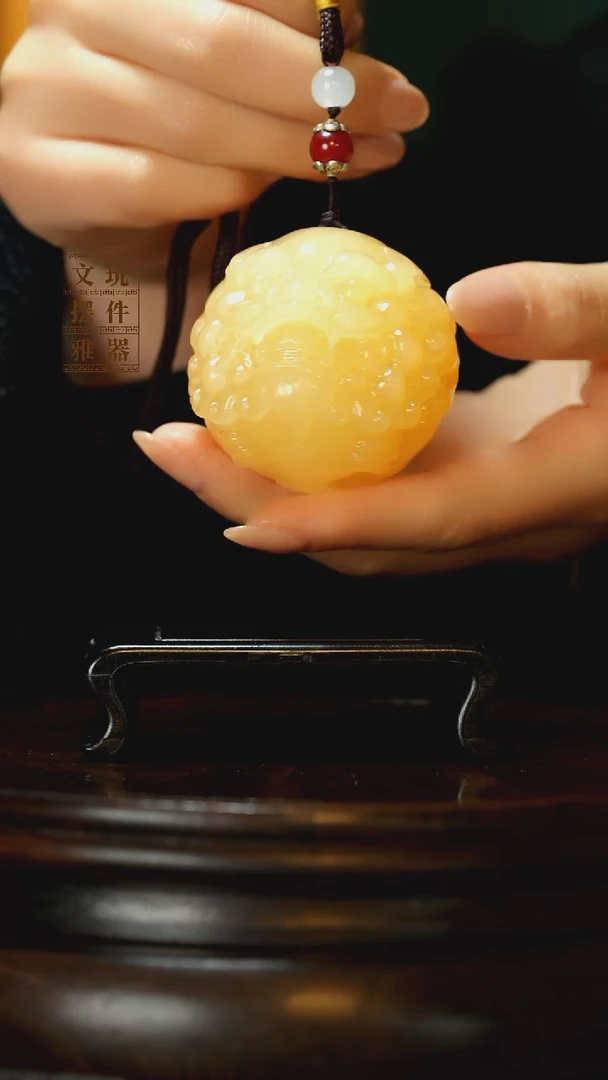 玉《醒狮貔貅》手把件摆件