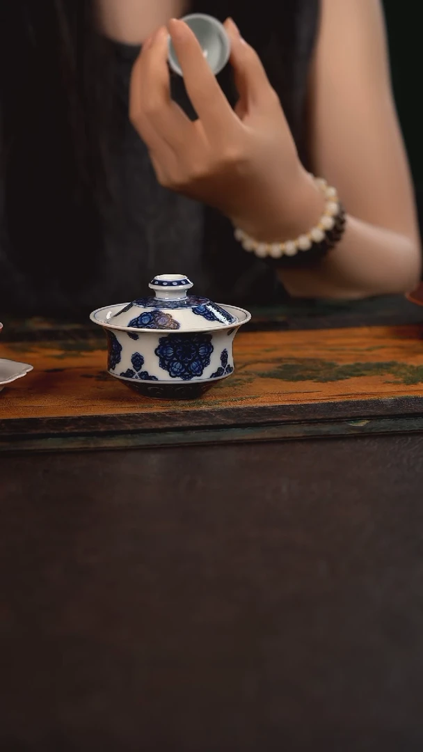 洪印慕明宝相花飞碟盖碗