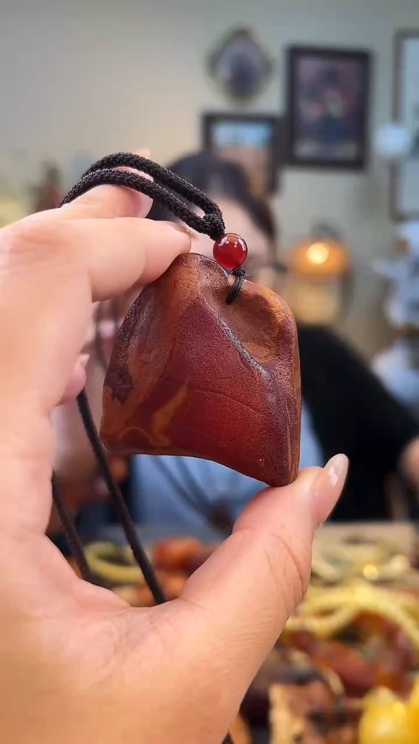 琥珀颈饰未镶嵌吊坠