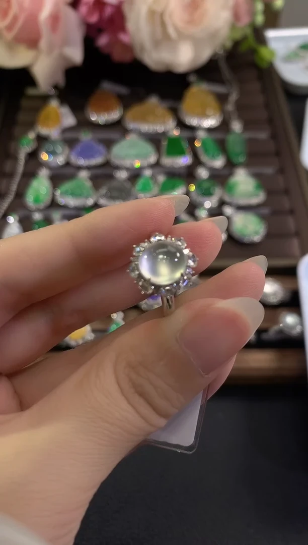 18K金镶嵌戒指翡翠d41