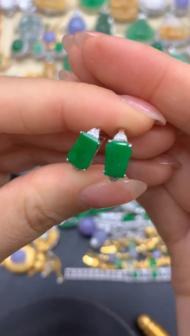 【闪购商品】翡翠耳饰18K金镶嵌335-中国好珍宝