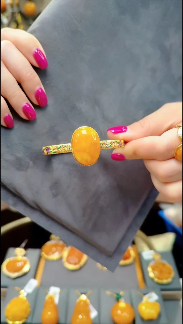 【闪购商品】蜜蜡手镯银S925镀金镶嵌B264蜜蜡手镯