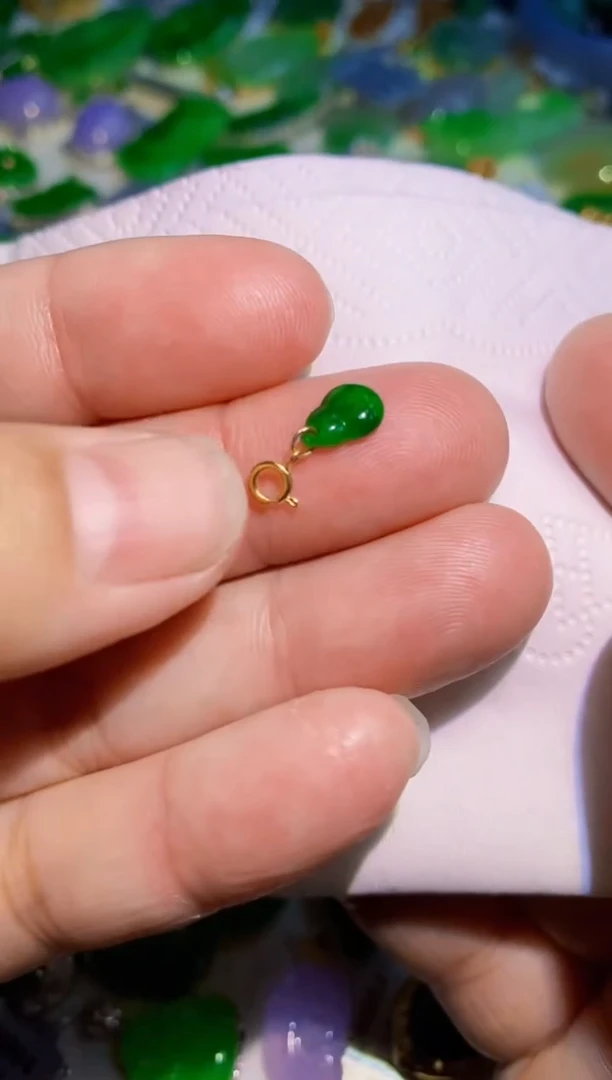 翡翠18K金镶嵌颈饰?*儿吊坠111