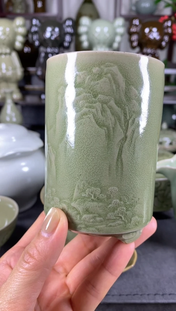 平**乐老货 微瑕处理 山水笔筒 一个