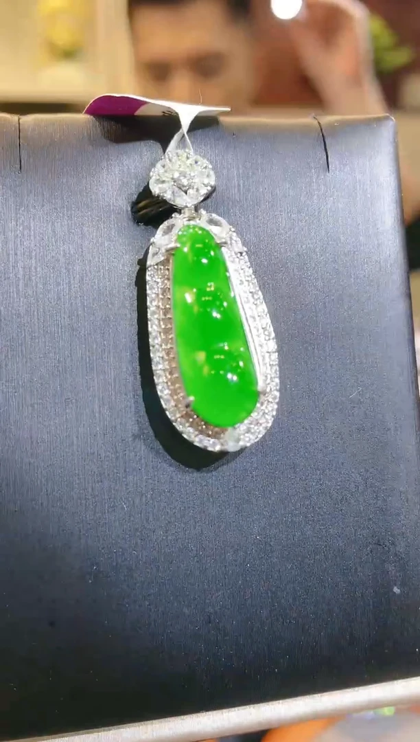 翡翠未镶嵌颈饰A5天然A货翡翠吊坠（不含链）