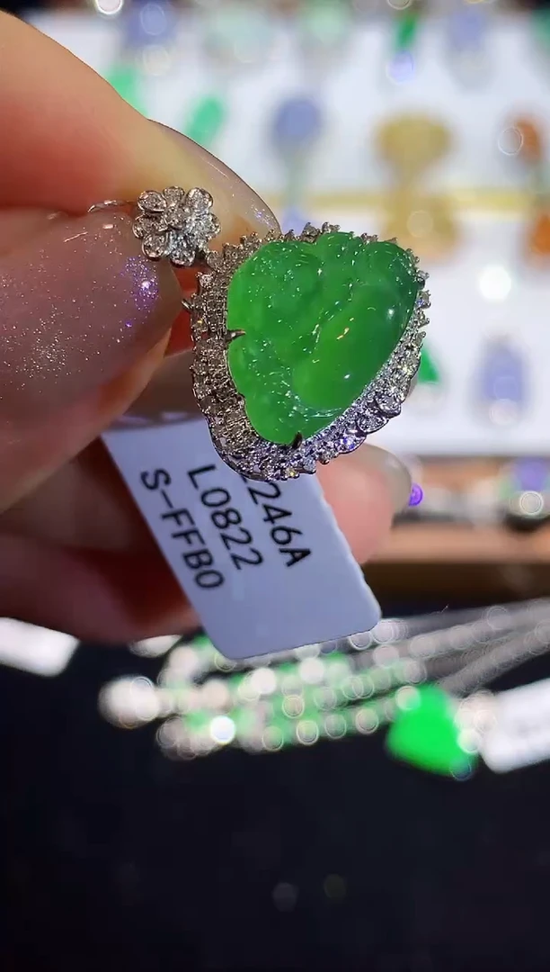 翡翠18K金镶嵌吊坠(不含链)L0822多样性发其一