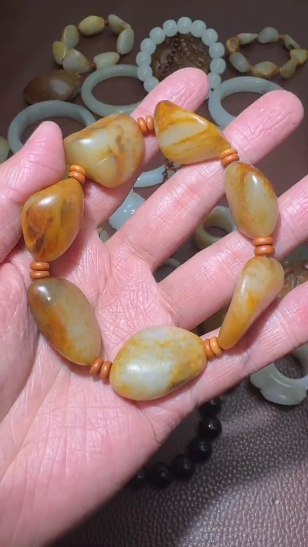 未镶嵌和田玉挂件和田玉