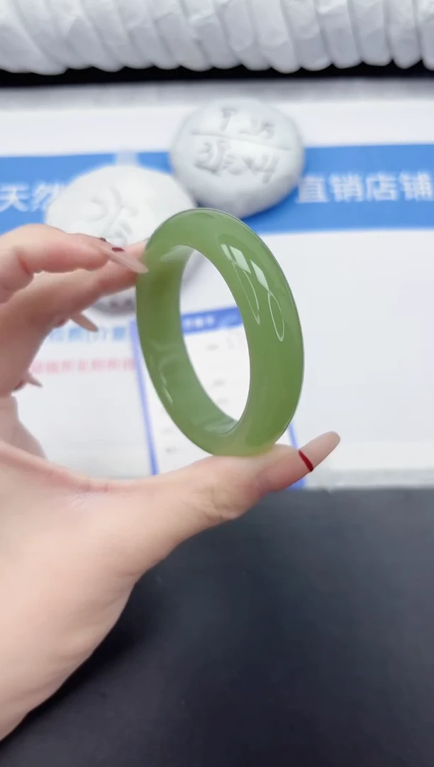 未镶嵌手镯石英质玉17-53.6NYG