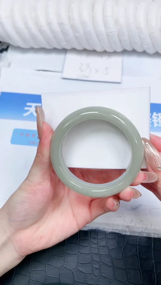 石英质玉手镯未镶嵌11-56.5