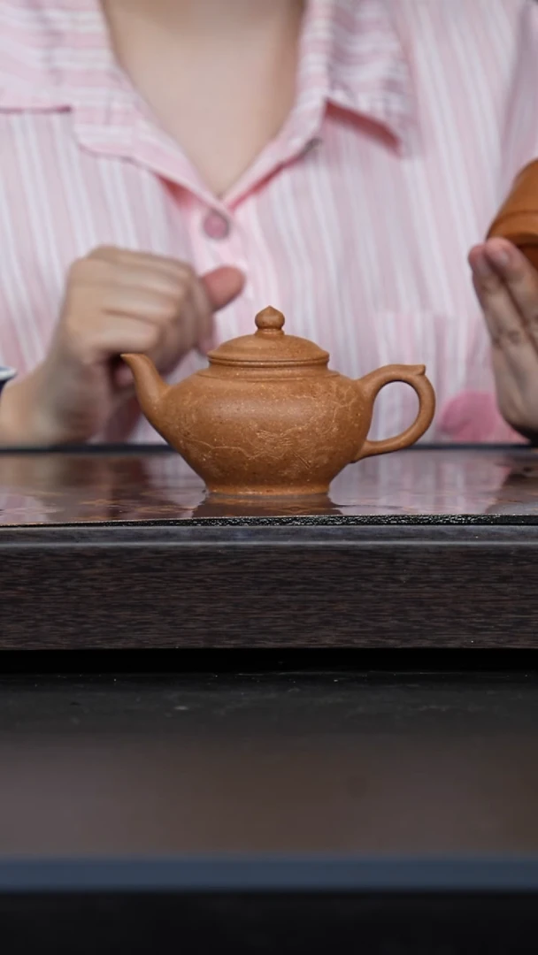 茶壶紫砂无*沉香段刻绘笑樱