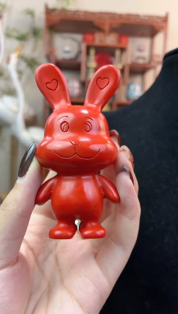 非遗手工大漆兔子