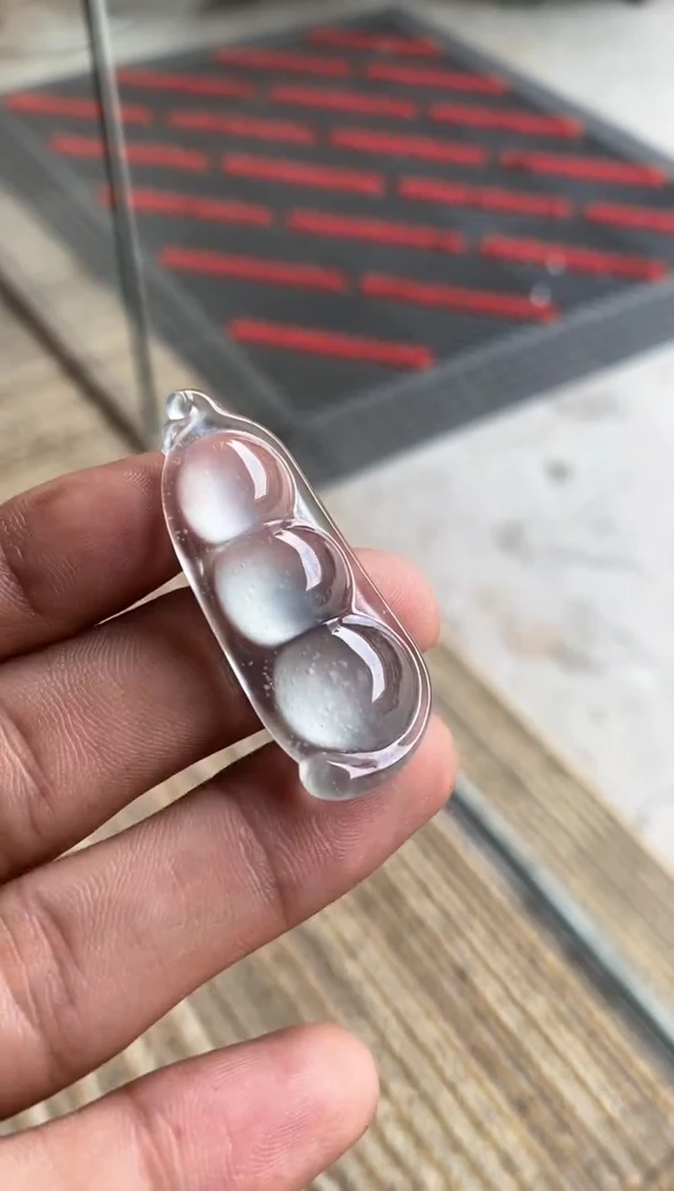 未镶嵌定制翡翠豆子