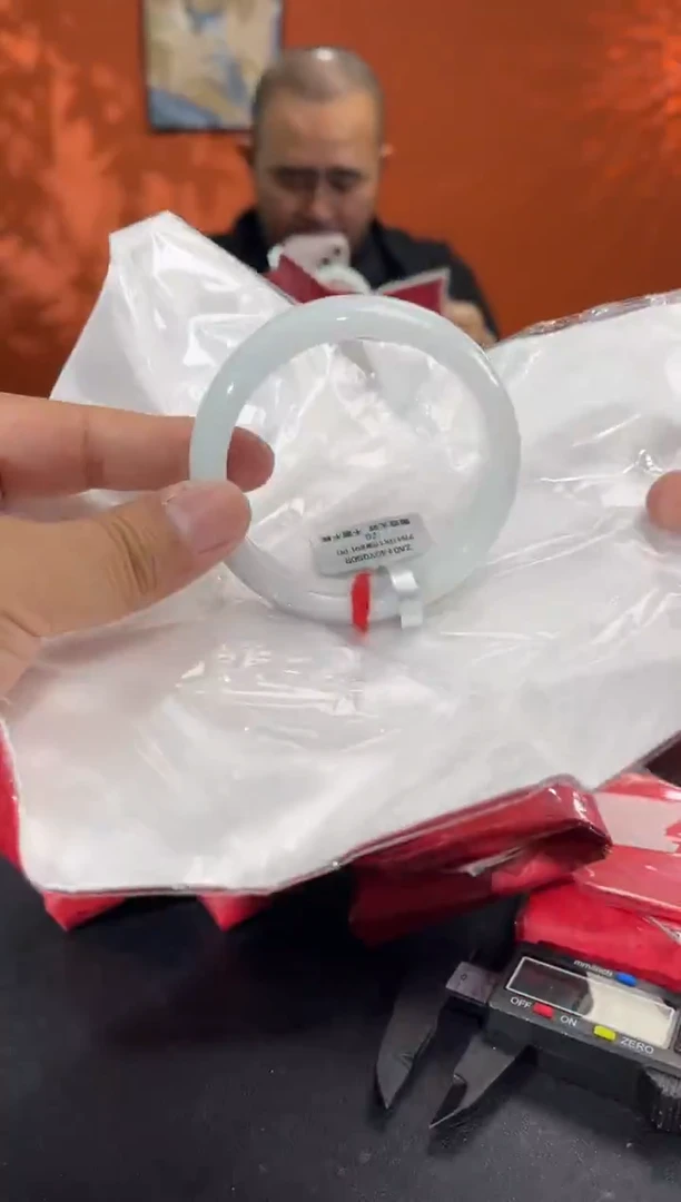 未镶嵌手镯翡翠15  57