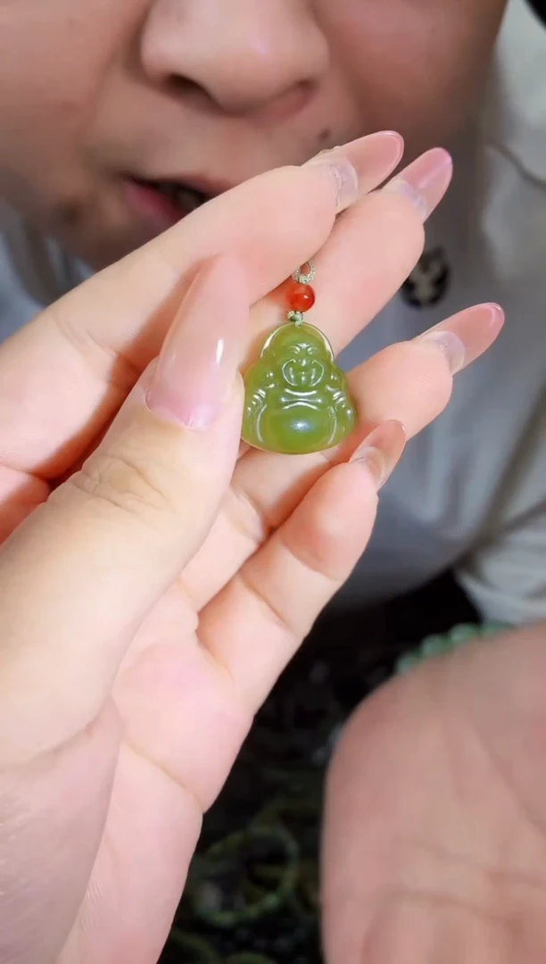 和田玉未镶嵌颈饰拍一发一