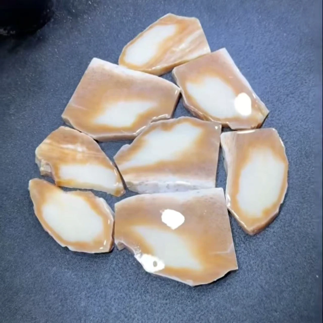 新疆和田玉 糖白 糖清白 高清白 且末蓝 且末白玉