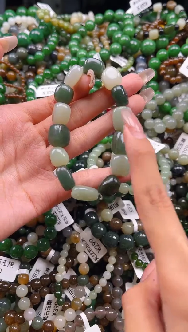 未镶嵌和田玉挂件1