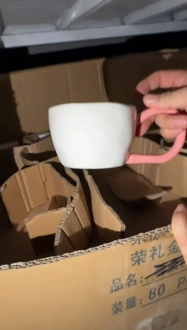 高温瓷釉下彩陶瓷水杯