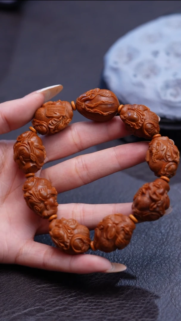 橄榄核手串八宝财神