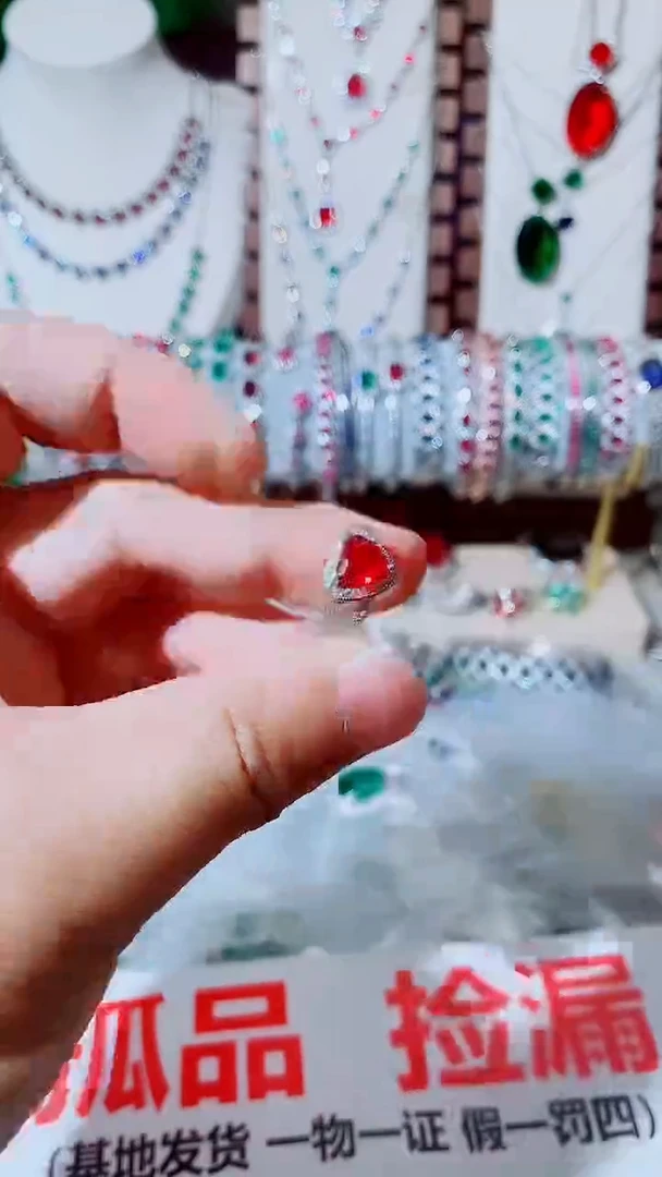 未镶嵌戒指红宝石红宝石爱心小戒指