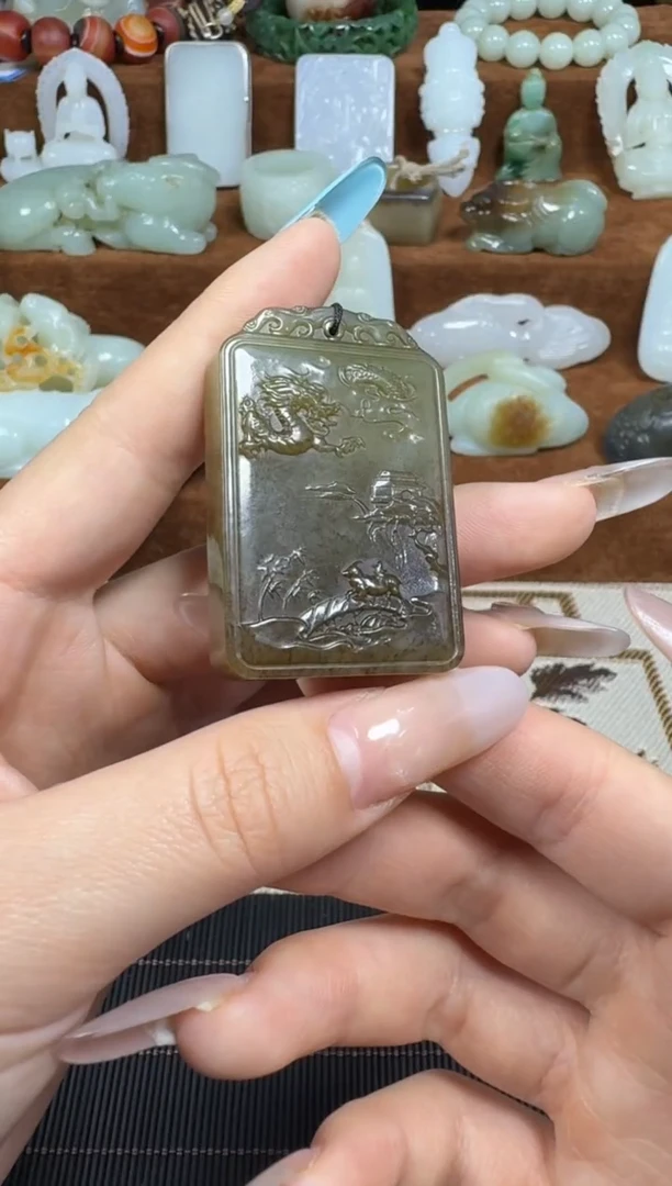 颈饰未镶嵌和田玉1