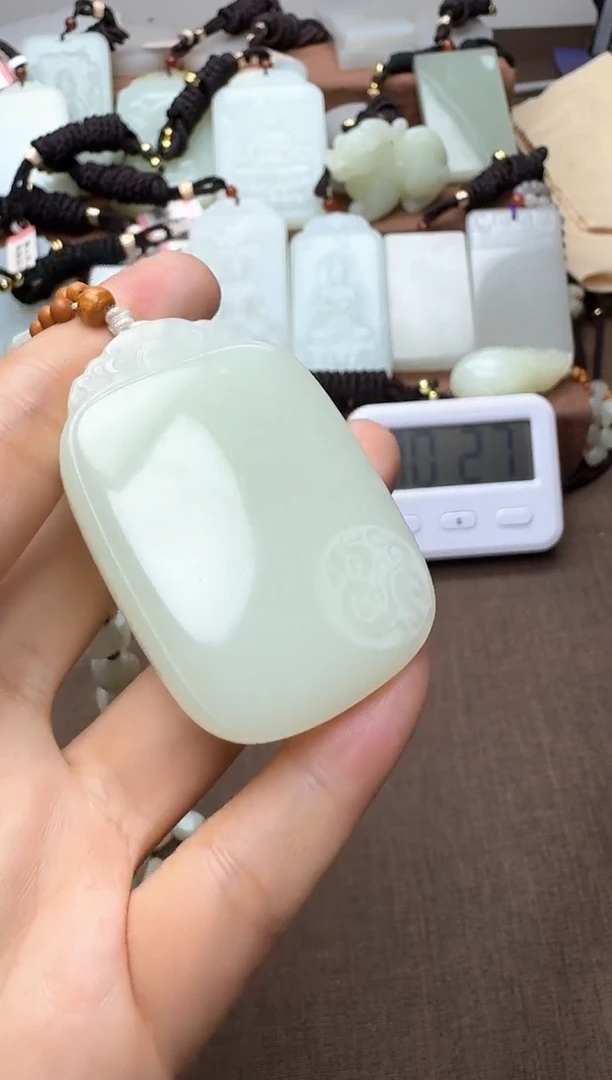 颈饰未镶嵌和田玉1