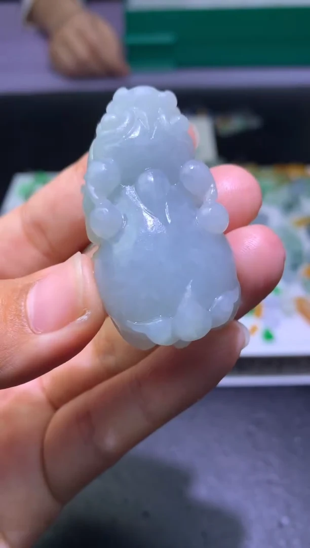 未镶嵌定制翡翠大**吉毛货
