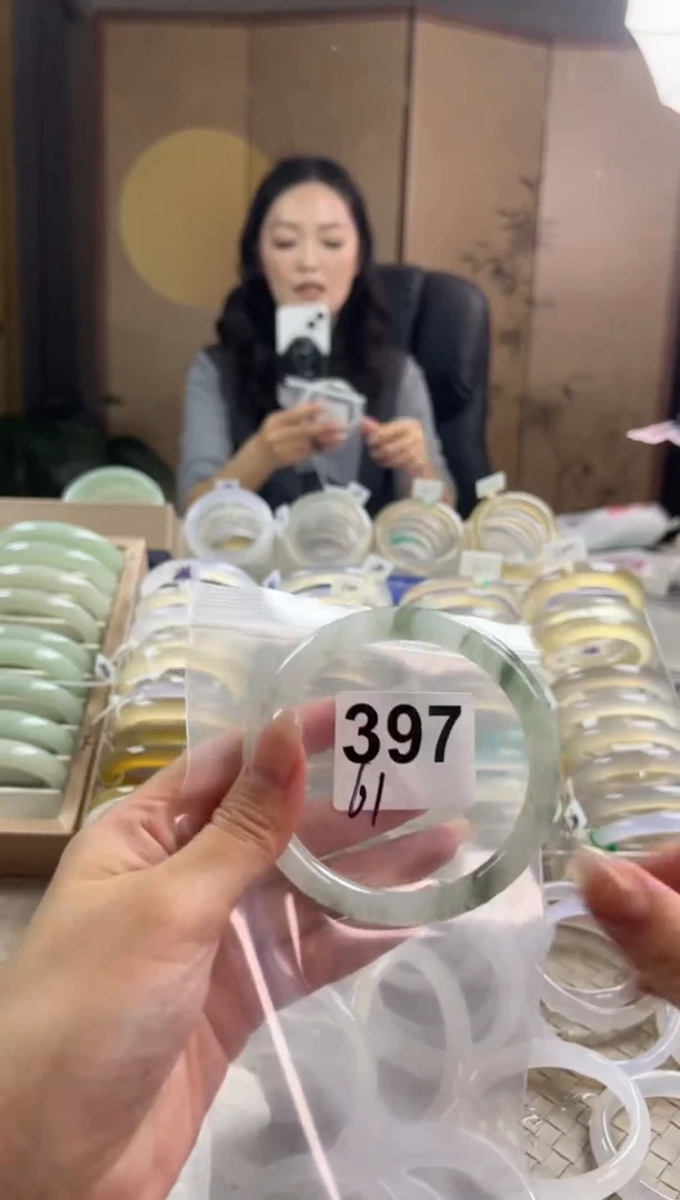 手镯玛瑙/玉髓未镶嵌天山翠默认微抠397