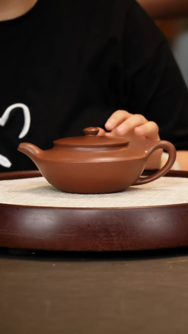 茶壶紫砂【应亚林】底槽清汉扁 480CC