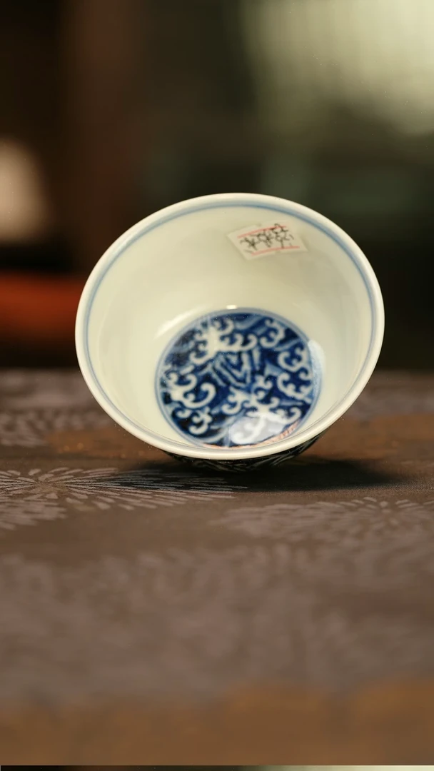 圣****术仿明青花江崖海水撇口杯