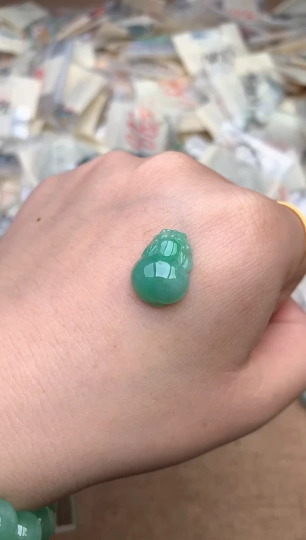 未镶嵌挂件翡翠一
