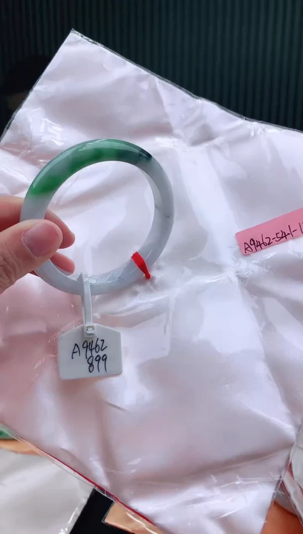 未镶嵌手镯翡翠54