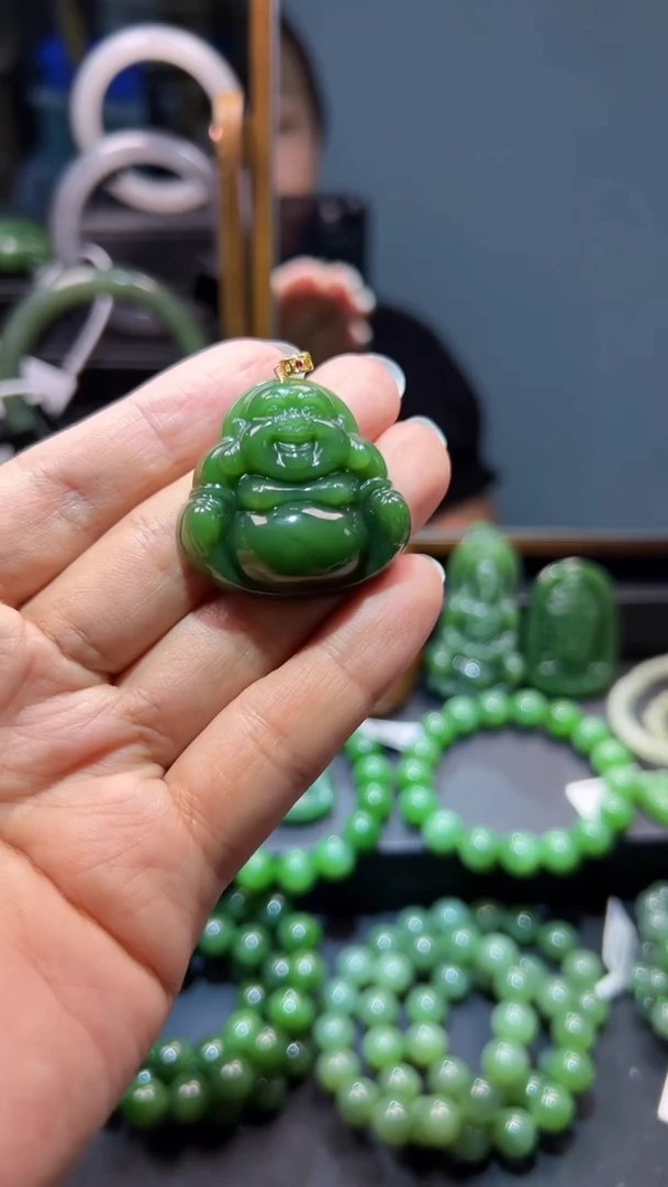 和田玉（碧玉）18K金镶嵌颈饰1