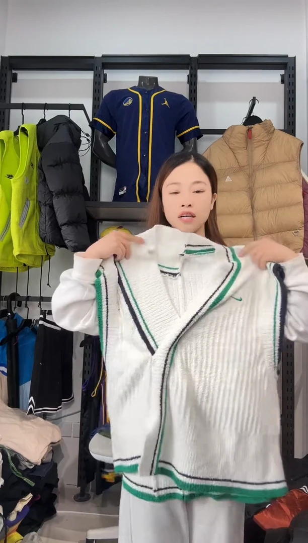 3028闪购编码  运动卫衣裤以直播间过款为准 尺码  xl