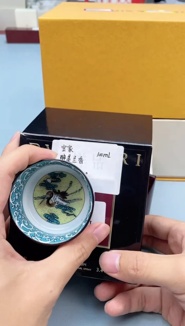 瓷片瓷器开播，全场浮力