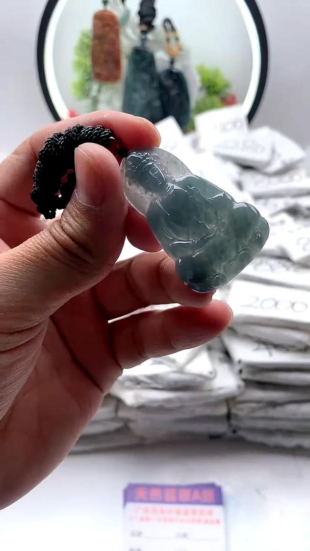 【闪购商品】翡翠颈饰未镶嵌小观音1