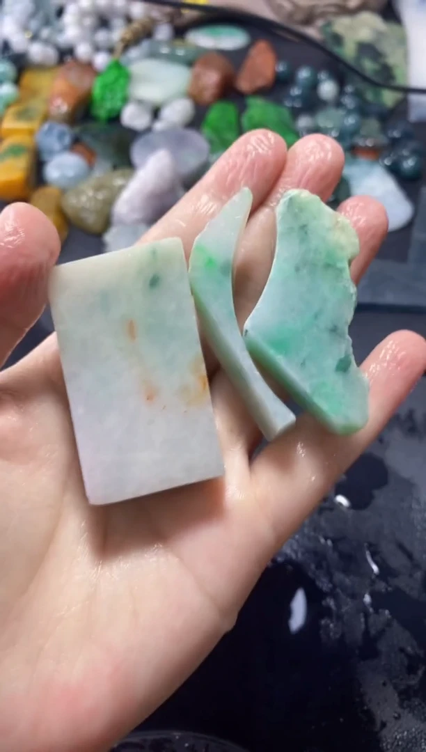 翡翠未镶嵌颈饰042天然翡翠