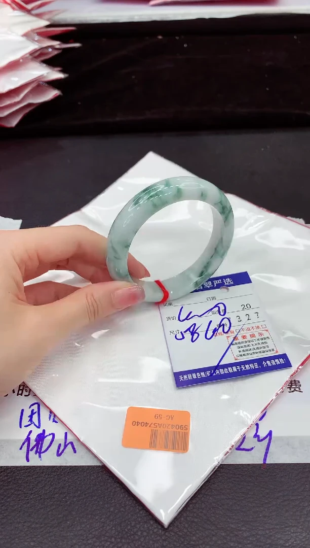 翡翠手镯未镶嵌11111111