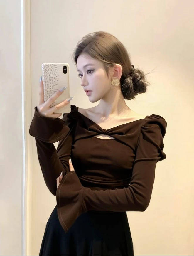 高端小资小上衣高级感轻奢减龄洋气咖色蝴蝶结镂空打底衫女2025冬